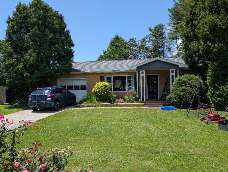 Primary Photo - 1240 Pinebrook Cir