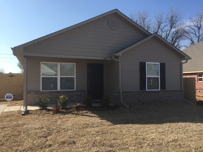 Primary Photo - 105 North M Avenue, El Reno, OK, USA