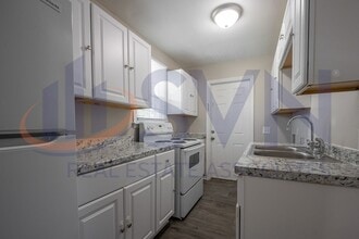 Building Photo - 1122 Fiske St