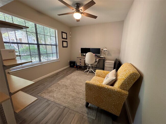 Building Photo - 8400 Jamestown Dr
