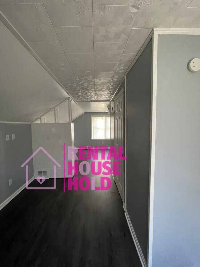 Foto del edificio - Cozy 3-Bedroom Bungalow for Rent: A Perfec...