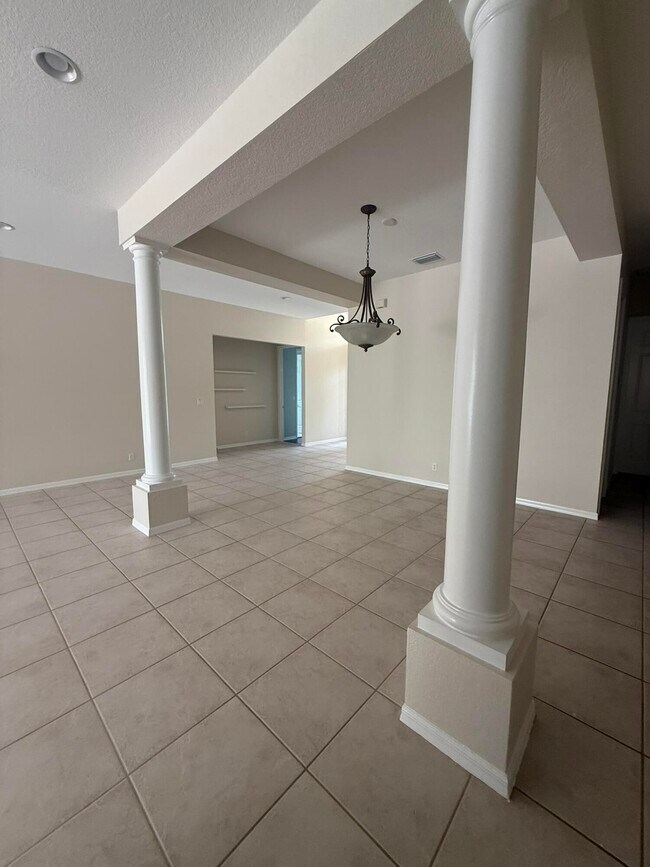 Building Photo - 11225 Manderly Ln