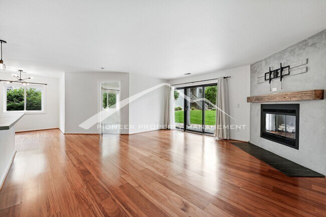Foto del edificio - Spacious Condo with Washer/Dryer and Centr...