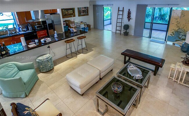 Foto del edificio - 956 Mockingbird Ln