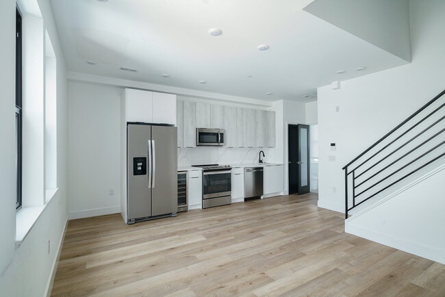 Photo - 930 N 2nd St Apartment