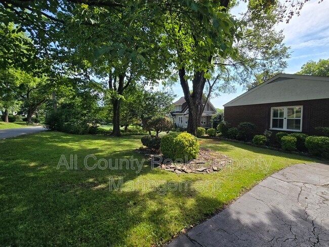 Photo - 104 Belvoir Ave House