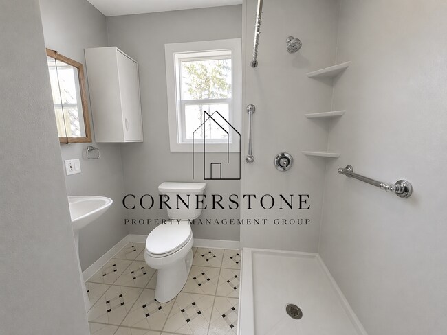 Foto del edificio - 2 Bedroom House in Webster City $775