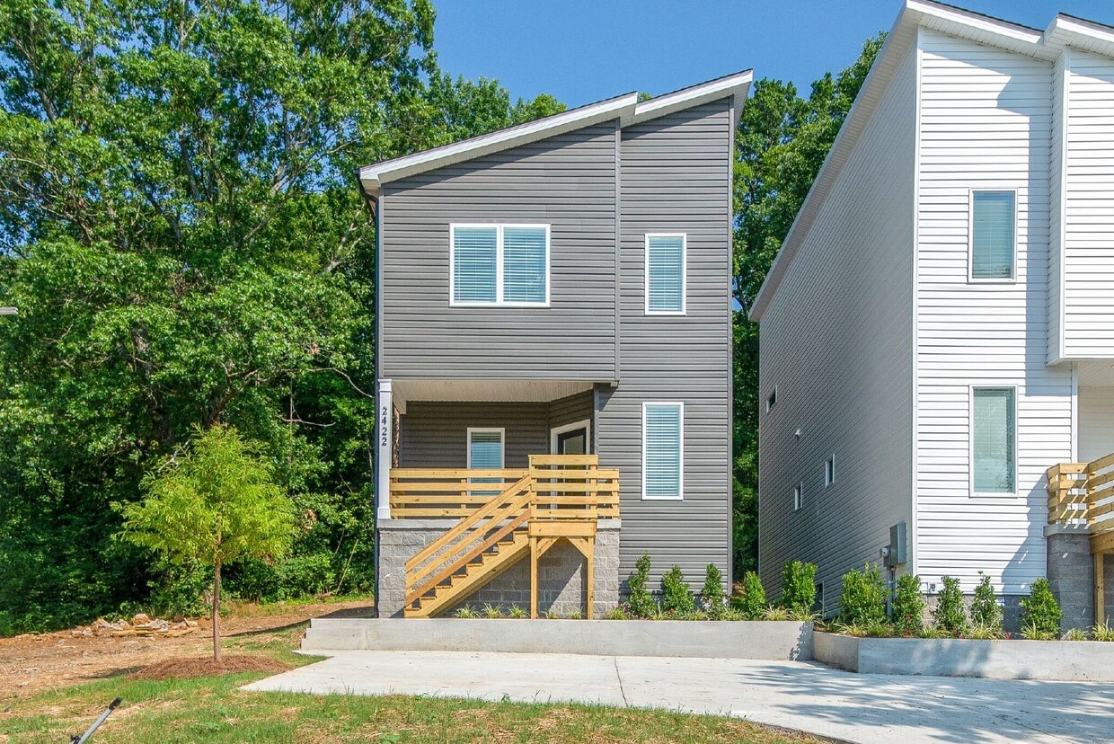 Amazing 3 bed 2.5 w/fenced yard. 10 min fr... - Amazing 3 bed 2.5 w/fenced yard. 10 min fr...