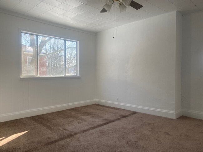 Building Photo - 2723 Merwyn Ave