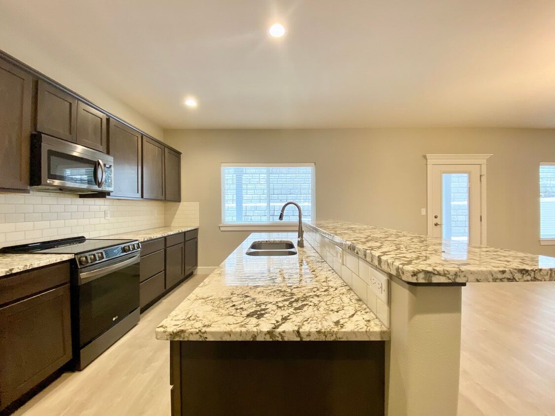 8805 Kail Dr, Yakima, WA 98908 House Rental in Yakima, WA