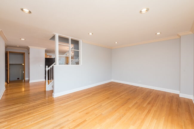 Building Photo - 551 W Park Ave