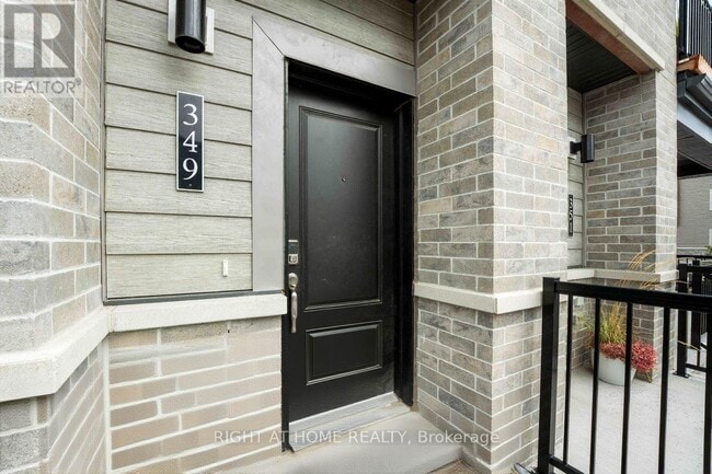 Building Photo - 349 Olivenite Private