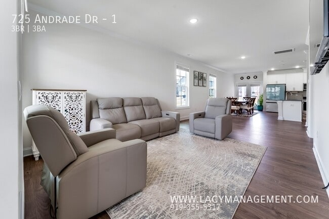 Building Photo - 725 Andrade Dr