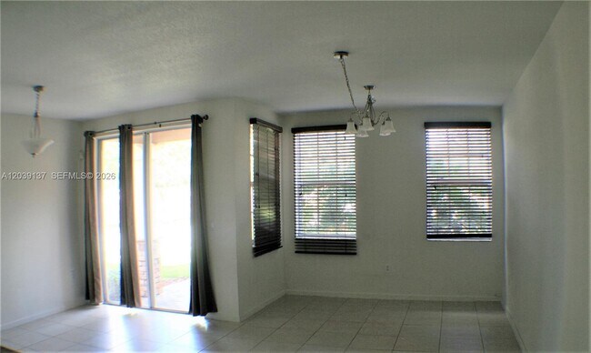 Foto del edificio - 202 Las Brisas Cir