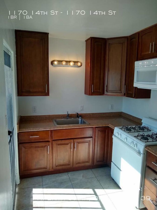 Building Photo - Imperial Beach One Bedroom