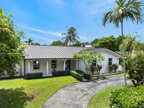 Building Photo - 16840 SW 87th Ave