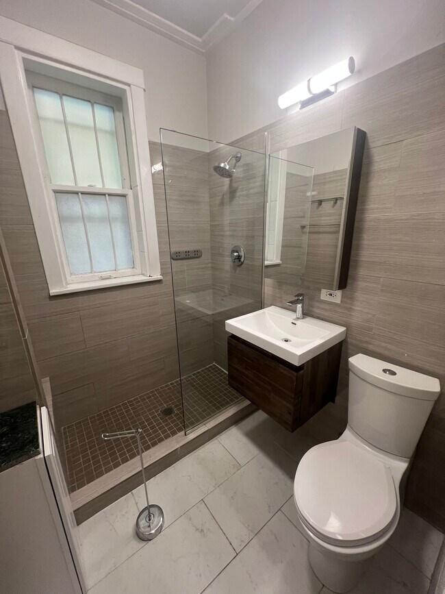 Foto del edificio - 4120 N Wolcott Ave