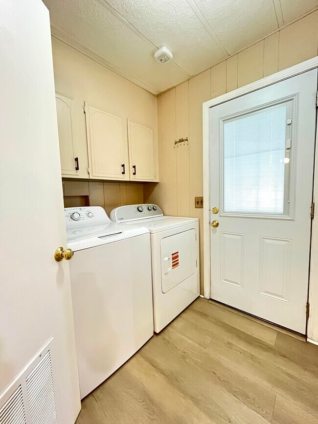 Foto del edificio - 39705 Manzanita Dr