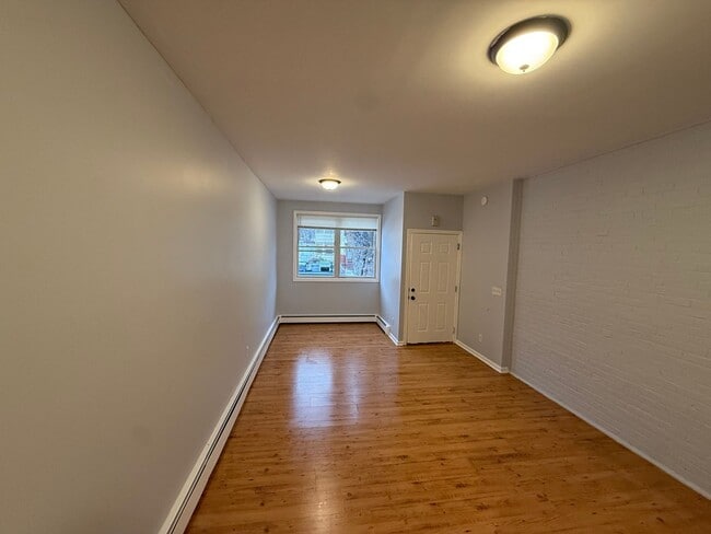 Building Photo - 178-188-188 S Whitney St