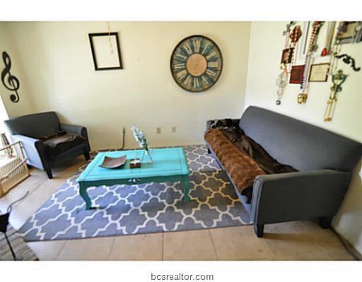 Foto del edificio - 2820 Forest Bend Dr