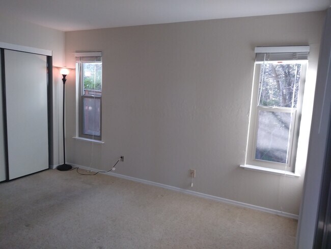 Building Photo - 3608 Brook St