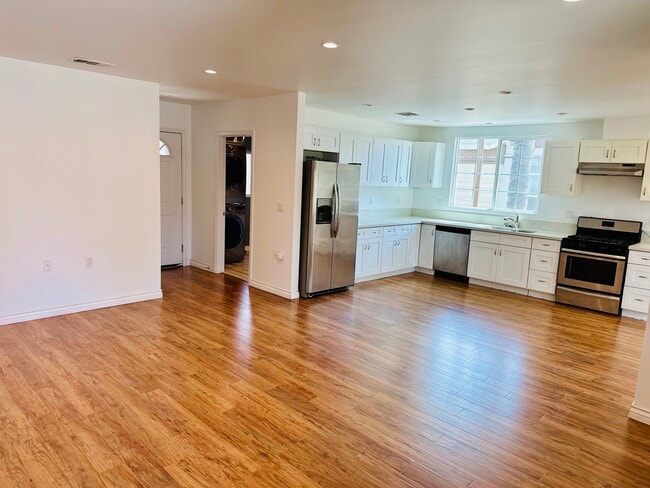 Building Photo - 6712 Cedros Ave
