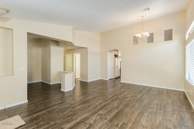 Foto del edificio - 15434 W Cottonwood Cir