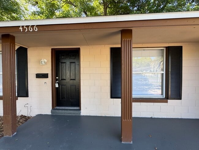 Photo - 4566 Chateau Rd House