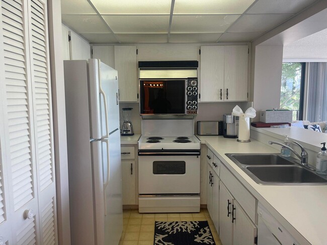 Building Photo - 799 Jeffery St