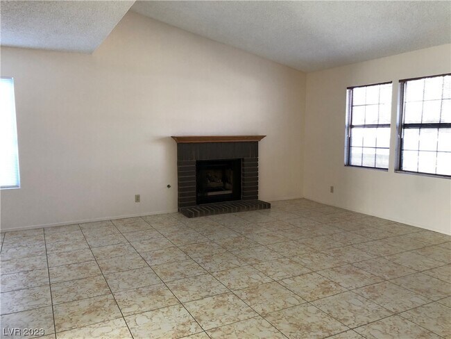 Building Photo - 4366 Sandcastle Dr