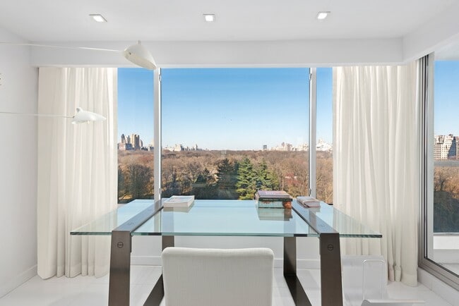 Building Photo - 116 Central Park S