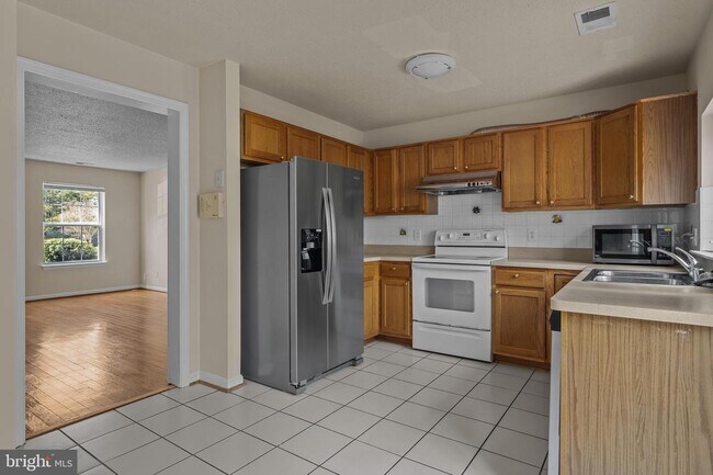 Building Photo - 2489 Fox Trot Terrace