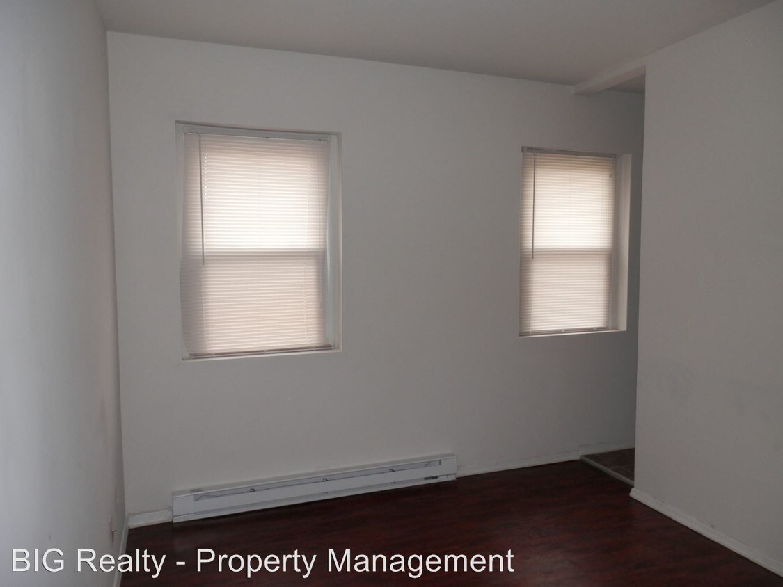 Foto principal - 29 N Main St