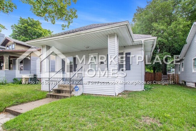 Foto del edificio - 822 N St Louis Blvd