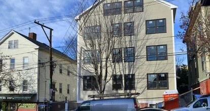 Building Photo - 298 Wickenden St