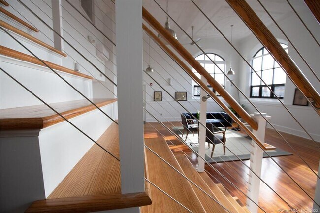 Foto del edificio - 70 S Main St