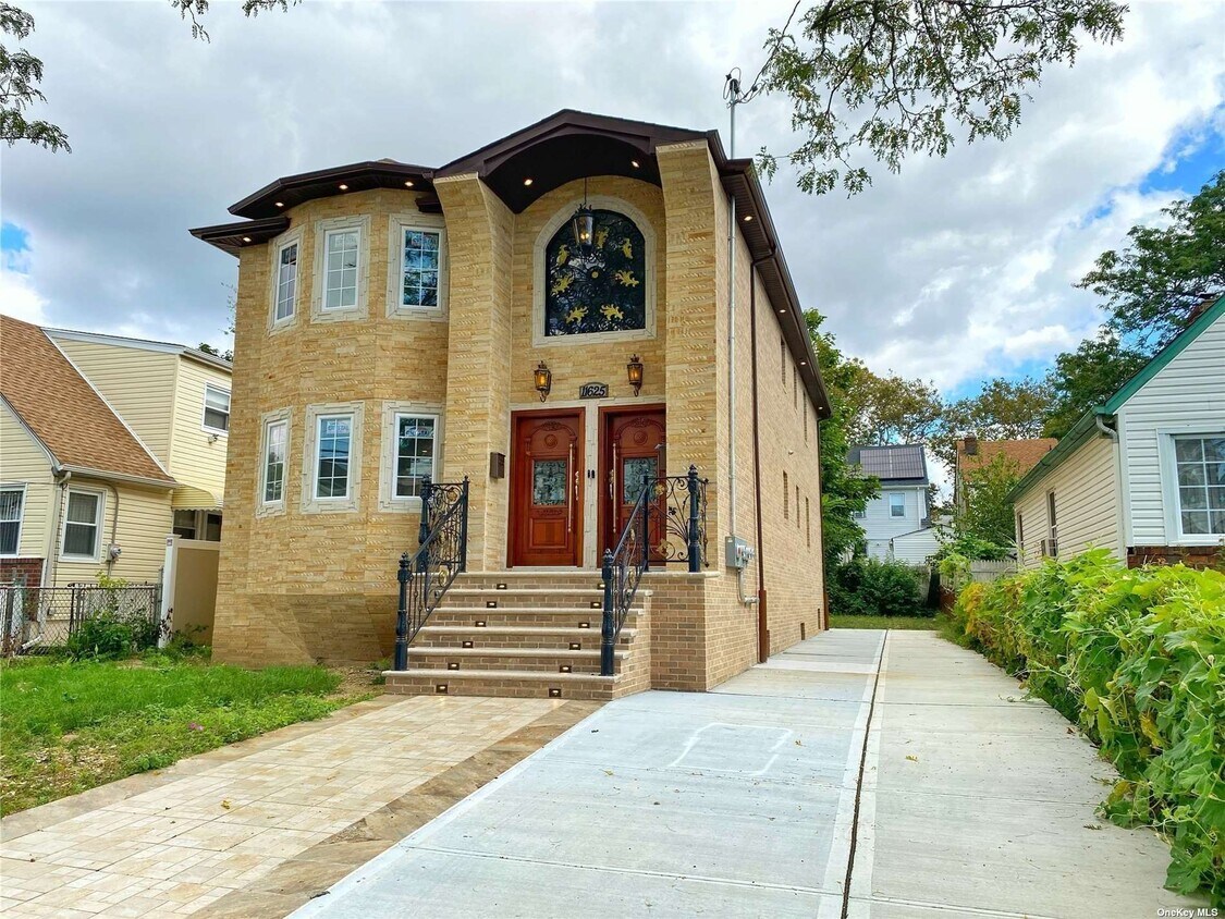 Foto principal - 116-25 128th St