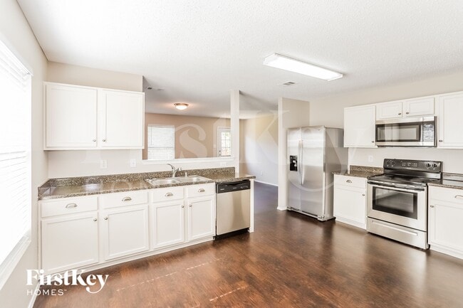 Foto del edificio - 5705 Addington Dr