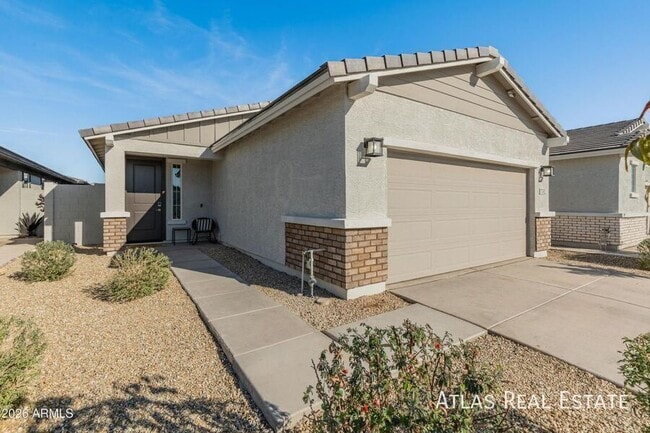 Building Photo - 17352 W Country Club Terrace