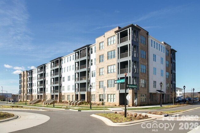 Building Photo - 6010 Jasmine Ln