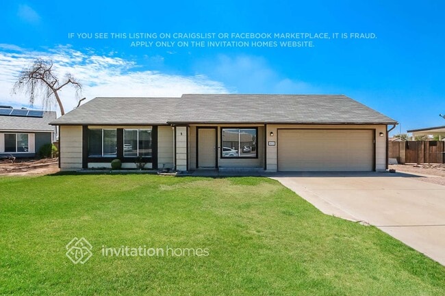 Building Photo - 811 E Hillview Cir