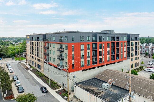 Building Photo - The Leo