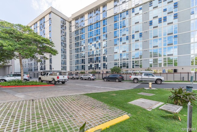 Foto del edificio - $3100 | 2br/2ba Condominium in Hale Ka Lae