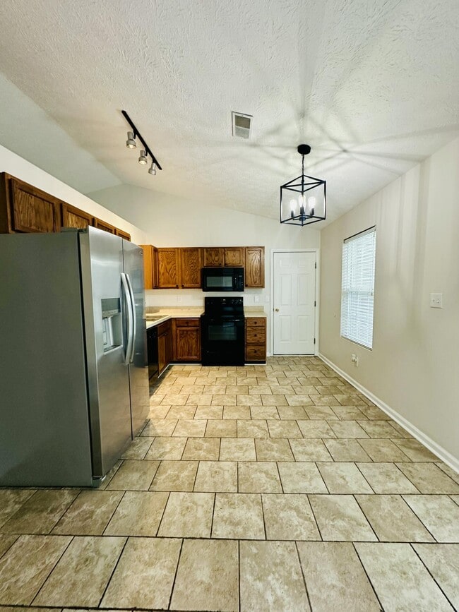 Building Photo - 2064 Coriander Ln