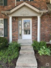 Building Photo - 281 Vivaron Ave