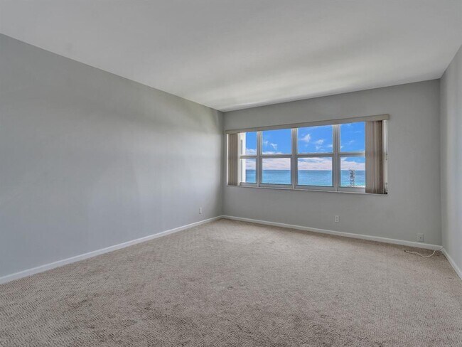 Foto del edificio - 2100 S Ocean Dr