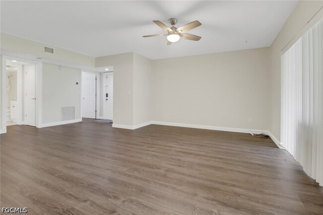 Foto del edificio - 7115 Lakeridge Ct