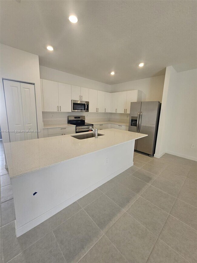 Foto del edificio - 12852 SW 242nd St