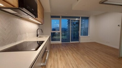 Building Photo - 10448 University Dr