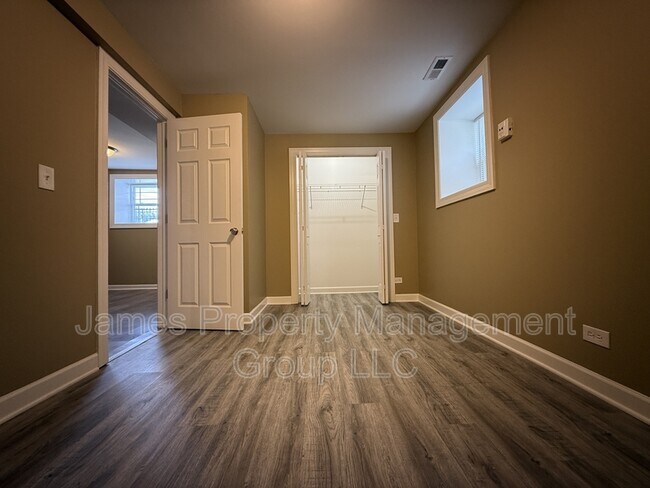 Foto del edificio - 7349 S Emerald Ave